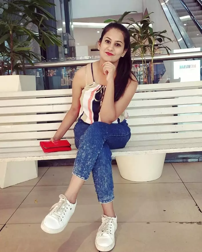 ayushi jain very sexy girl hot ahmedabad escort independent