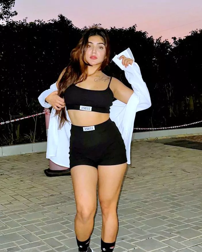 Khushi karki ahmedabad independent call girl services genuine elite call girls