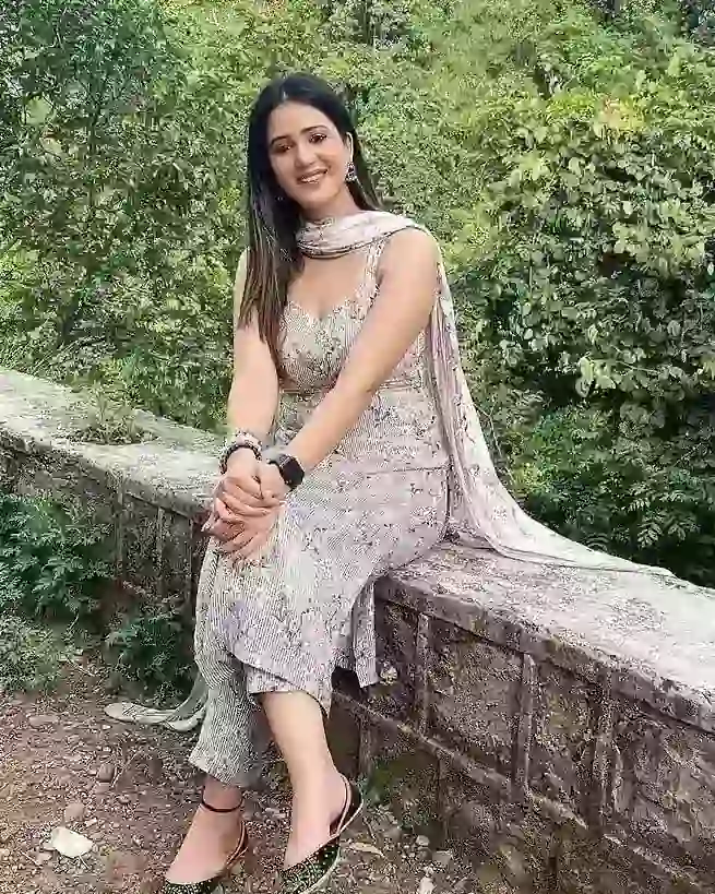 priya rawat tonight desi call girls fun with desi call vip girl living