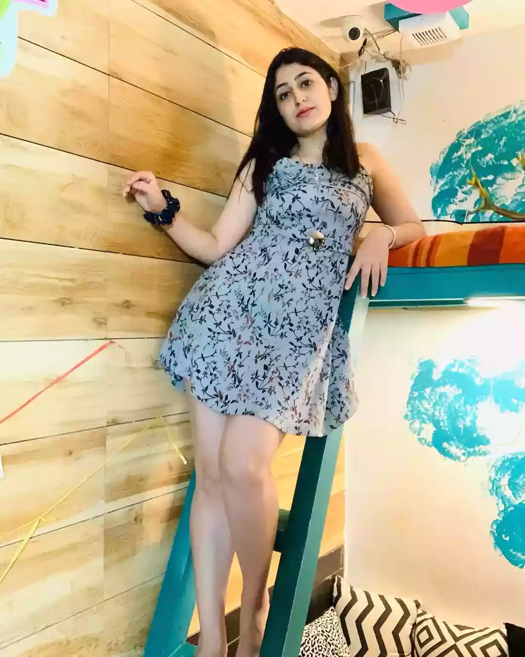 Yukti sharma lovely independent call girl in ahmedabad premium girl best escort