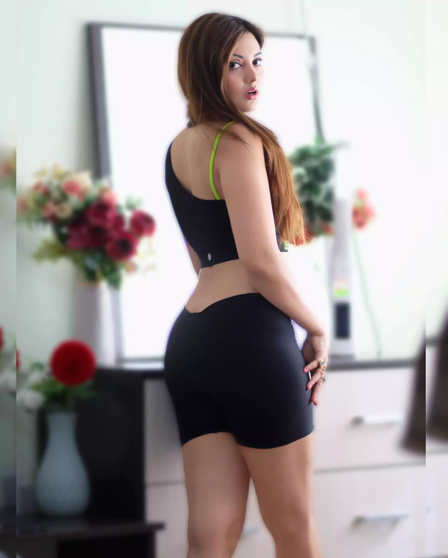 diya mishra offers personals call ladies traveling girls city business meeting professional room free