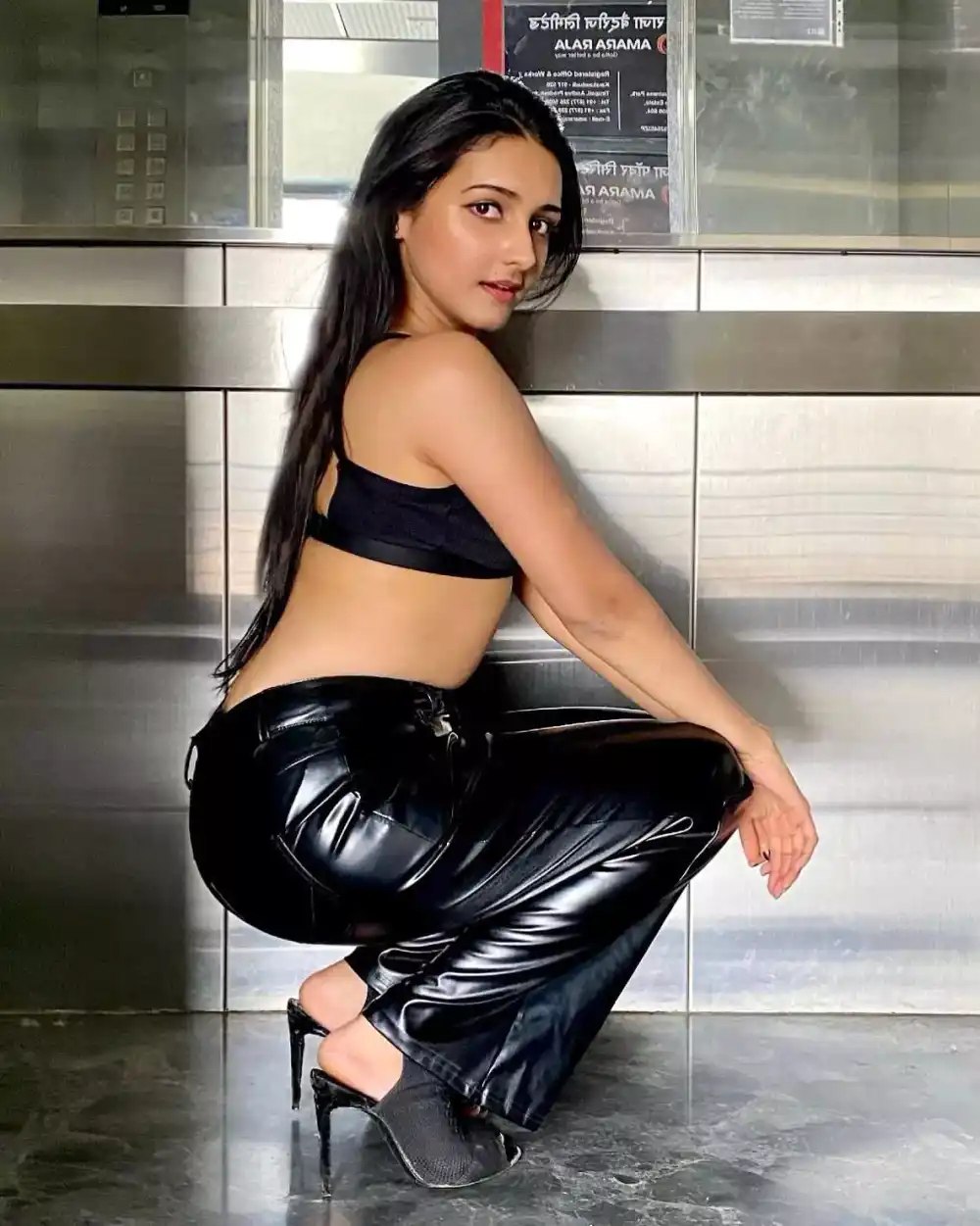 palak agrawal service escort churchgate mumbai read companions handsome adult men provide well educated