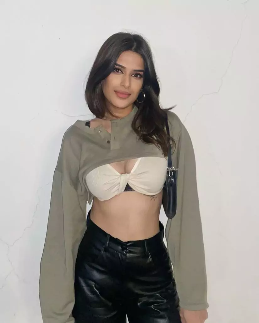 esha deol find call girls hyderabad escorts online hyderabad sexy