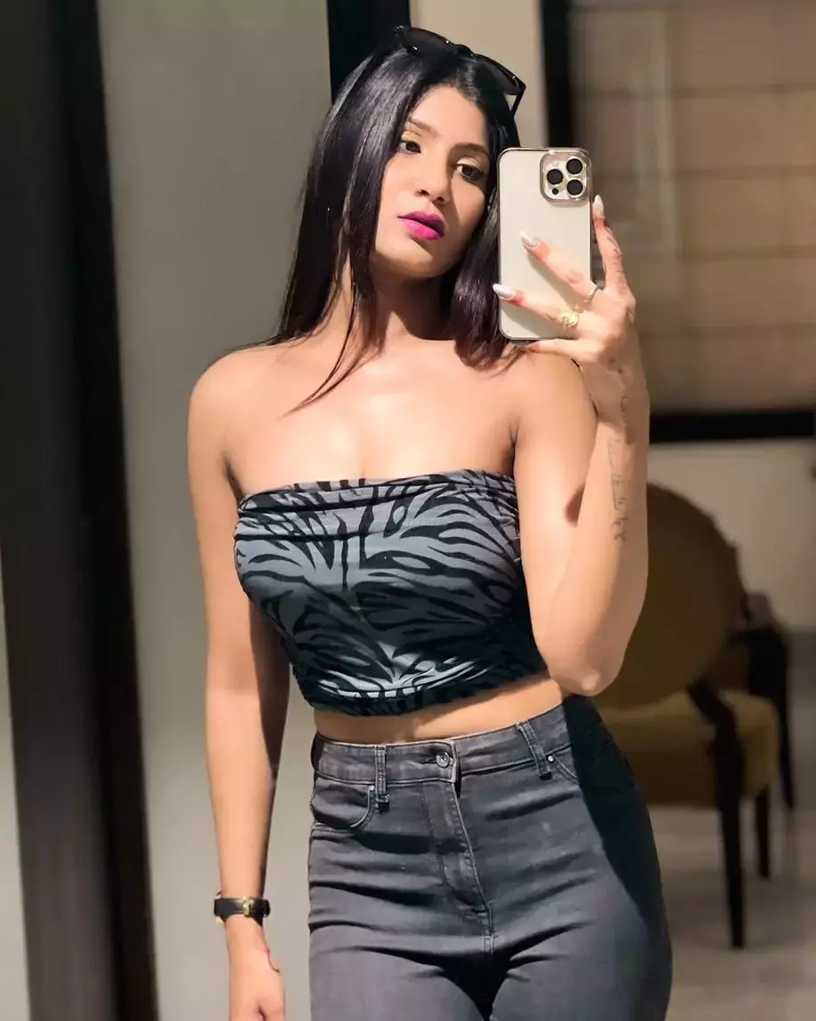 shanu gupta come true fulfill dreams one one help navi hyderabad call girls elite